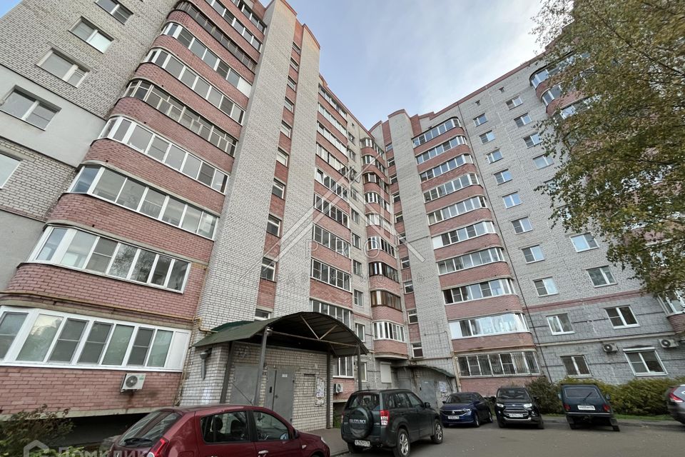Продаётся 2-комнатная квартира, 61.6 м²