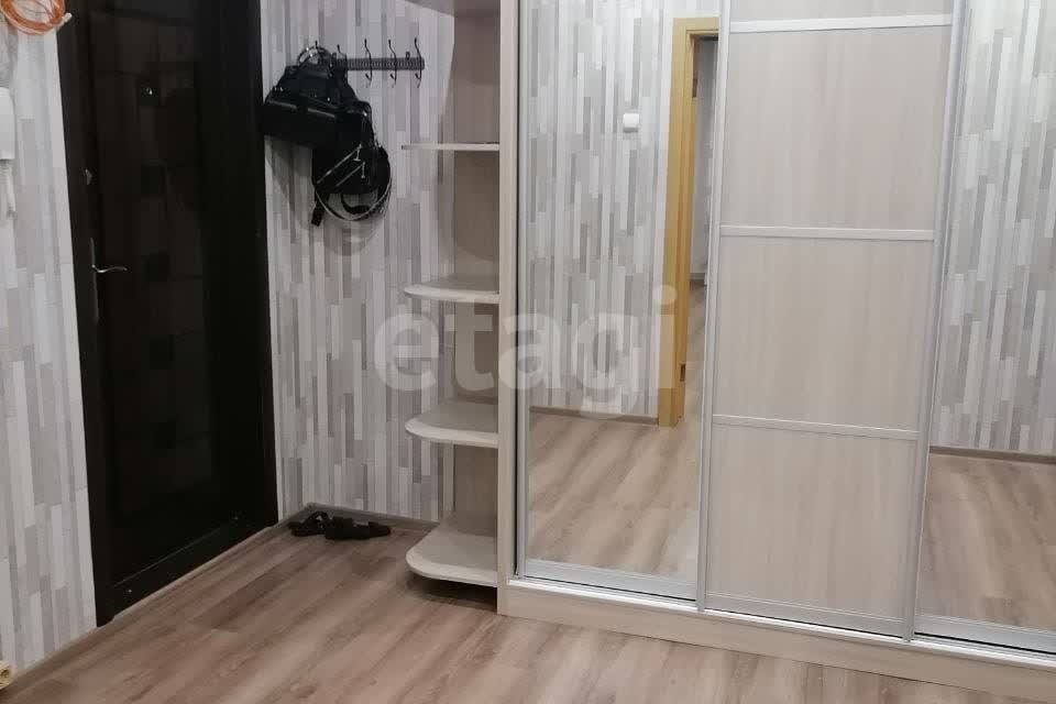 Продаётся 2-комнатная квартира, 67.8 м²