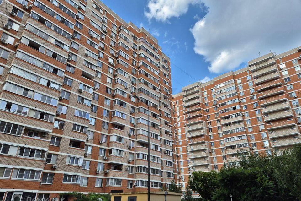 Продаётся 2-комнатная квартира, 58.8 м²