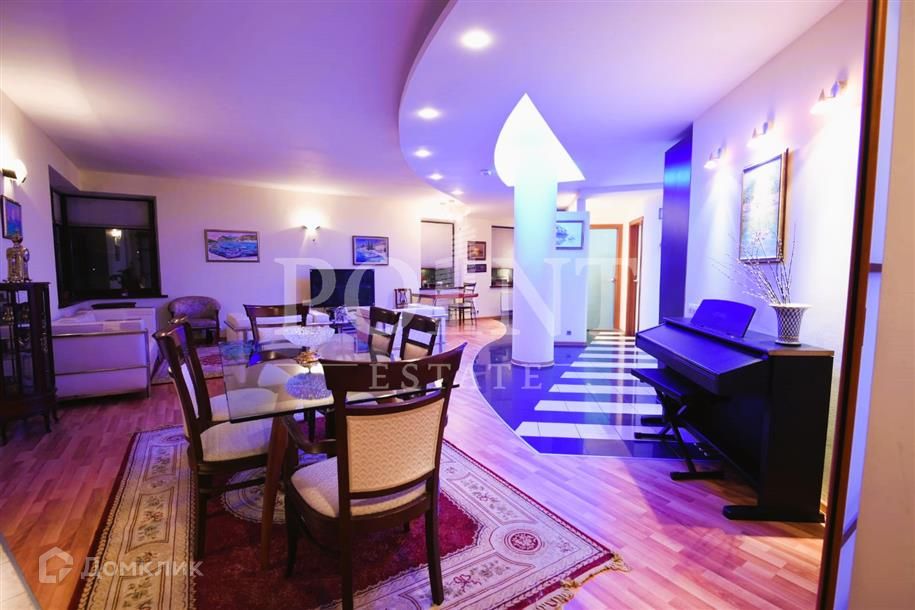 Продаётся 3-комнатная квартира, 122 м²