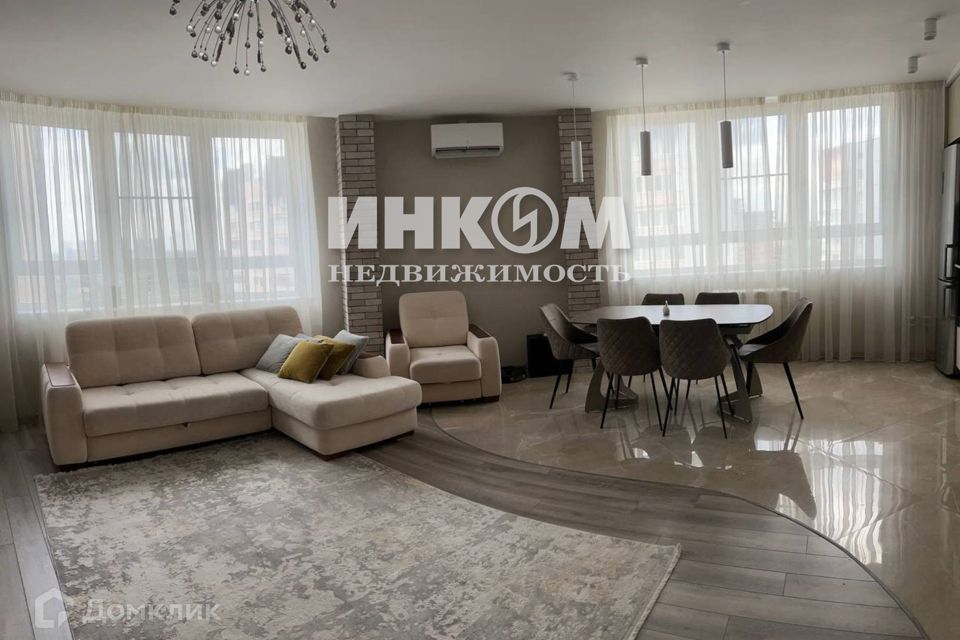 Продаётся 3-комнатная квартира, 100.7 м²