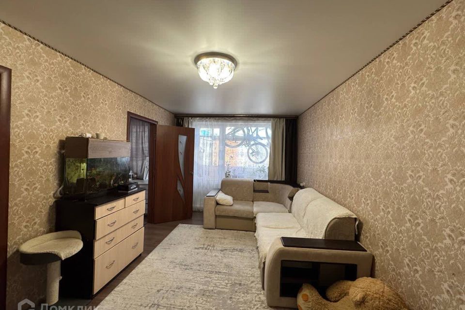 Продаётся 4-комнатная квартира, 61 м²