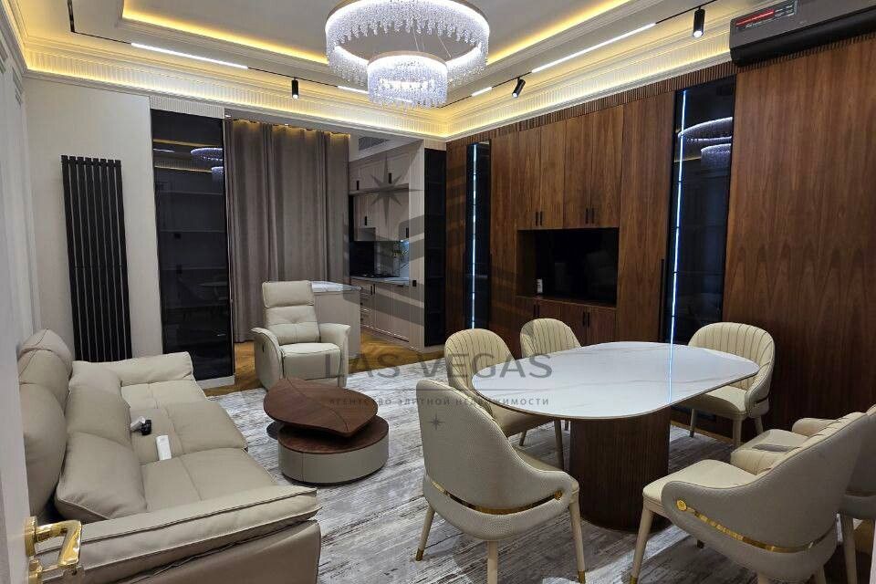 Сдаётся 3-комнатная квартира, 115 м²