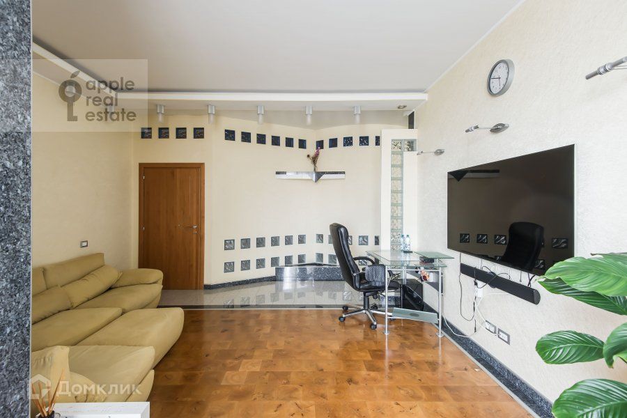Сдаётся 2-комнатная квартира, 100 м²