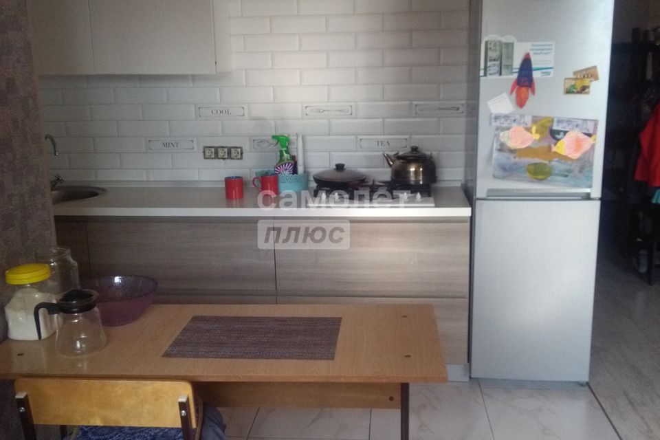 Продаётся 1-комнатная квартира, 43 м²