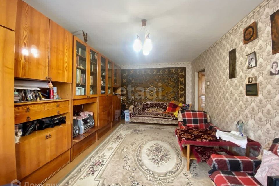 Продаётся 4-комнатная квартира, 80.5 м²