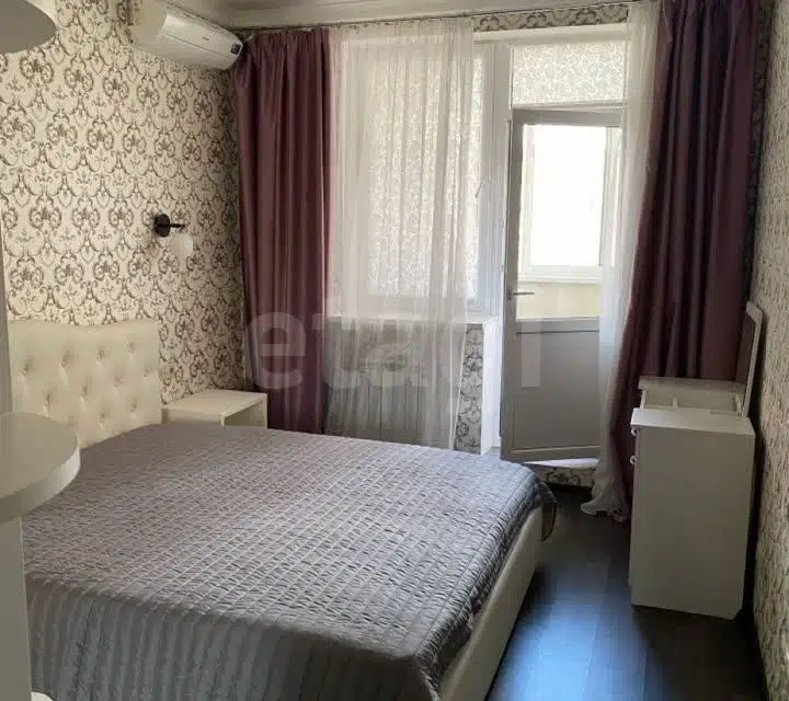 Продаётся 2-комнатная квартира, 70.4 м²