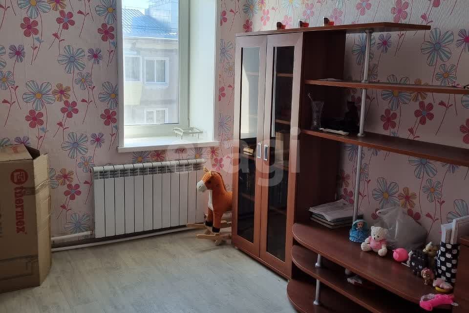 Продаётся 4-комнатная квартира, 71 м²
