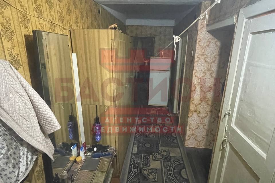 Продаётся 4-комнатная квартира, 65 м²