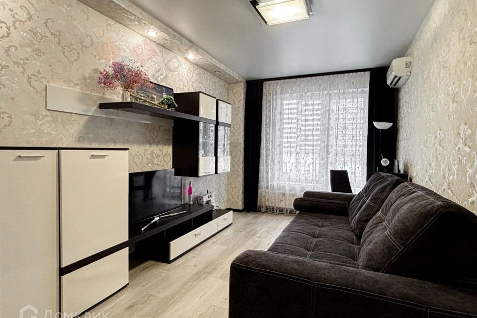 Продаётся 1-комнатная квартира, 47.3 м²