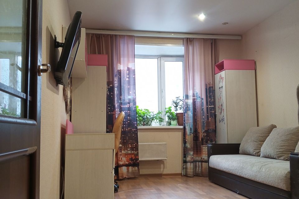 Продаётся 2-комнатная квартира, 56.9 м²