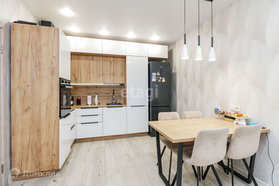 Продаётся 2-комнатная квартира, 68.8 м²