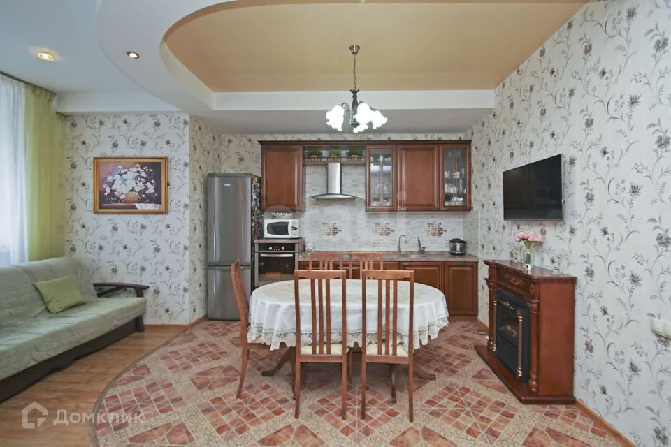 Продаётся 2-комнатная квартира, 87 м²