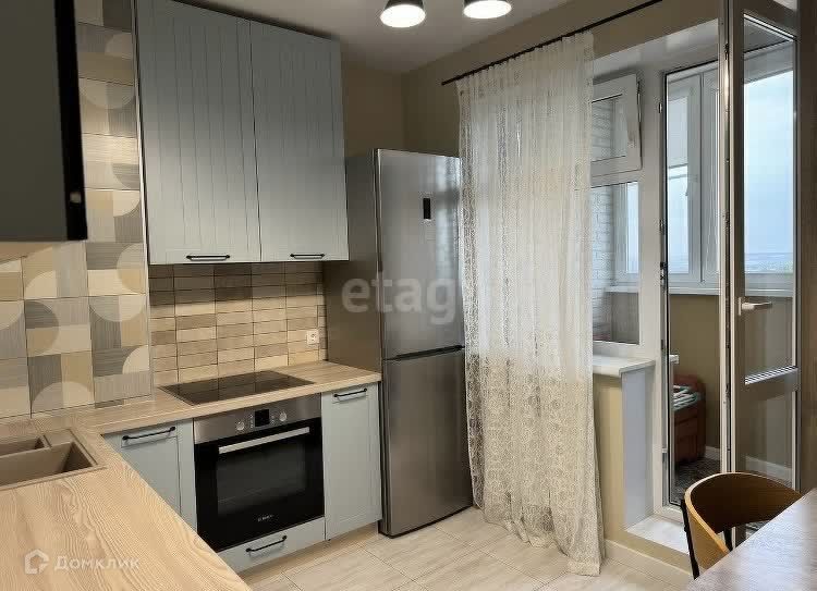 Продаётся 1-комнатная квартира, 41.8 м²