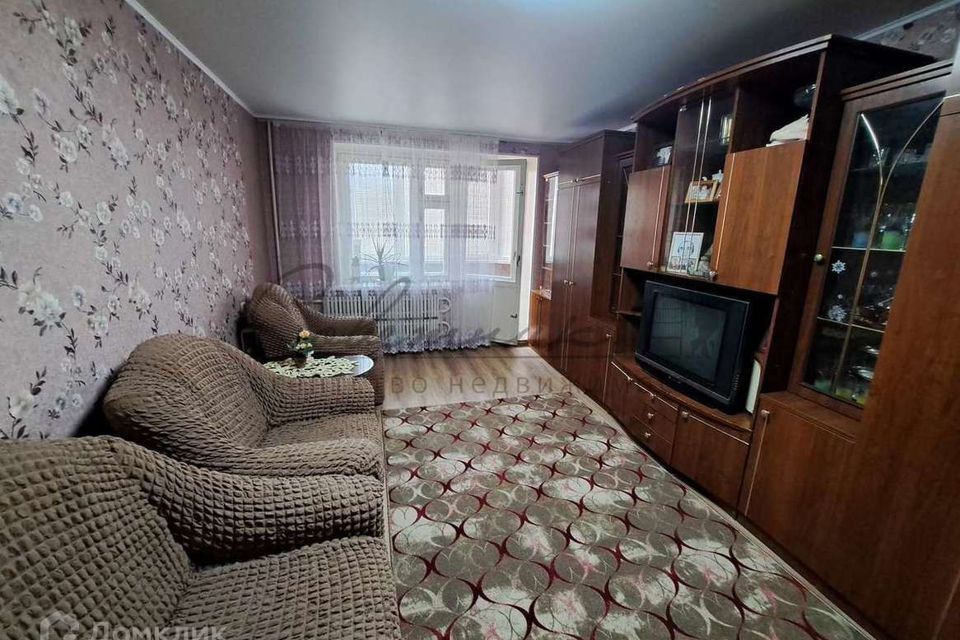 Продаётся 4-комнатная квартира, 90 м²