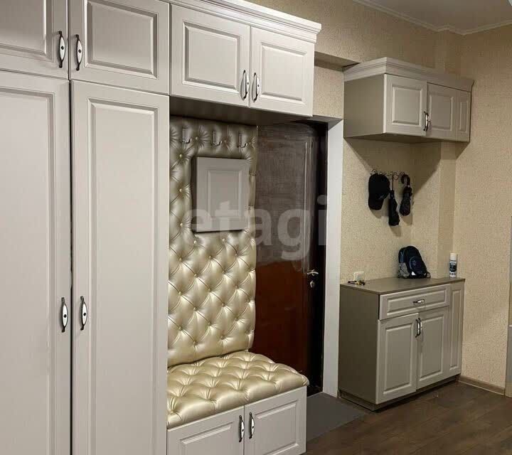 Продаётся 2-комнатная квартира, 57 м²