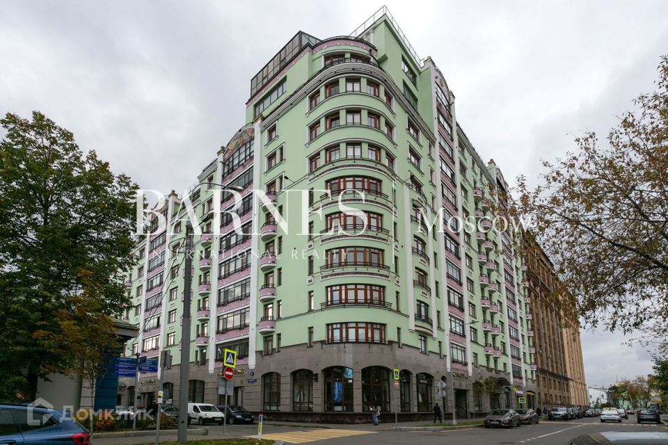 Продаётся 5-комнатная квартира, 300 м²