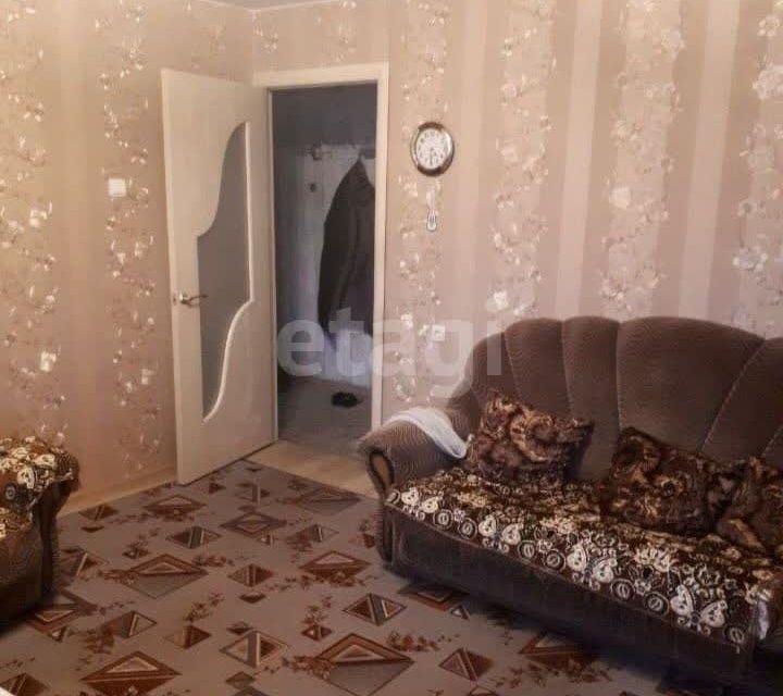 Продаётся 2-комнатная квартира, 43.8 м²