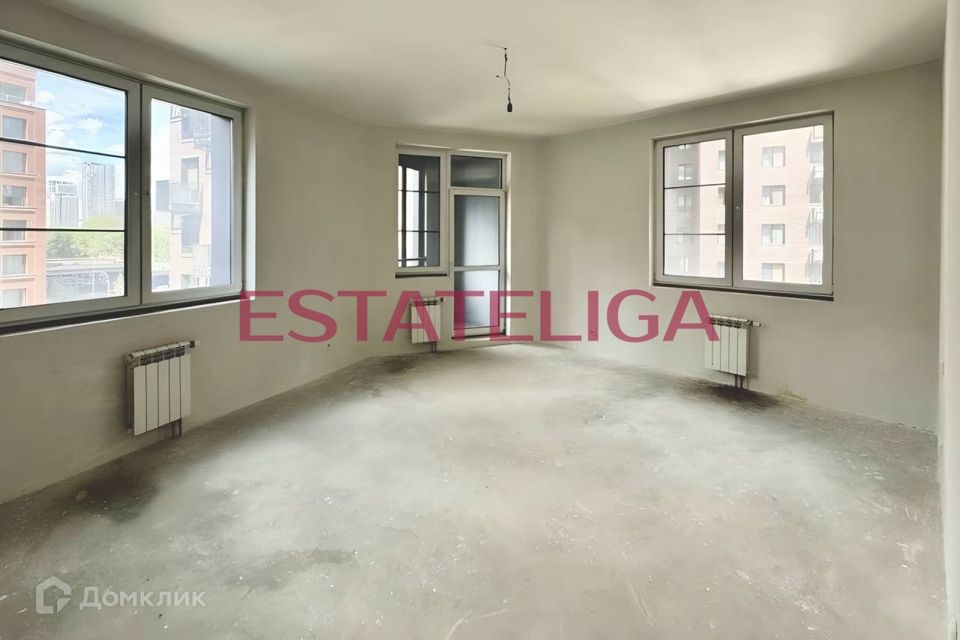 Продаётся 3-комнатная квартира, 90 м²