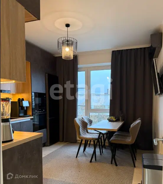 Продаётся 2-комнатная квартира, 56.7 м²