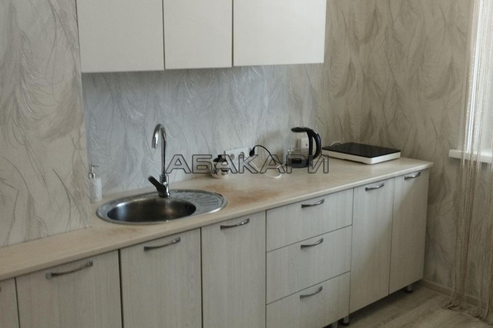 Сдаётся 1-комнатная квартира, 42 м²
