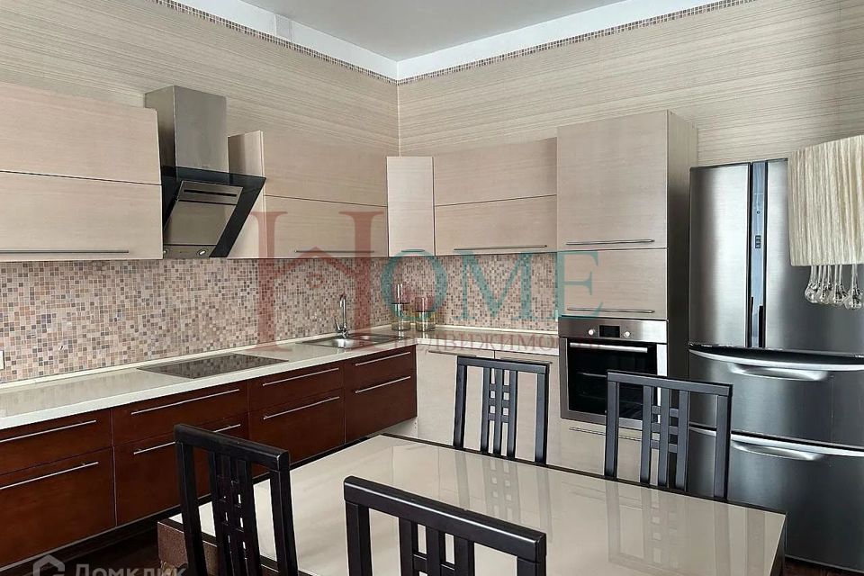 Сдаётся 3-комнатная квартира, 100 м²