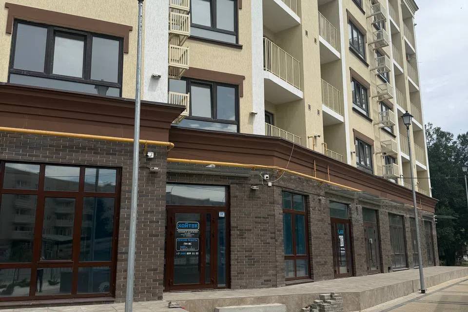 Сдаётся торговое помещение, 148 м²