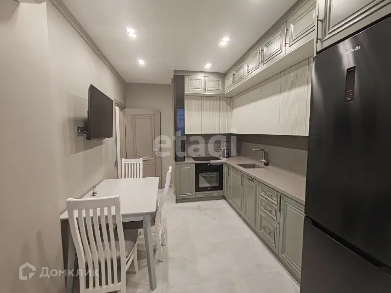 Продаётся 2-комнатная квартира, 61.7 м²
