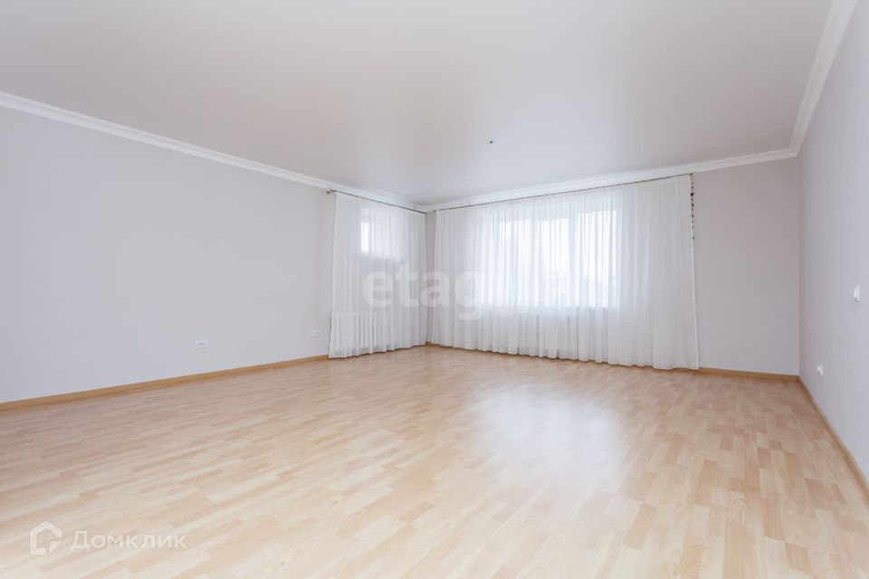 Продаётся 3-комнатная квартира, 115.4 м²