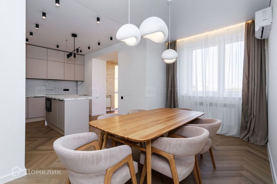Продаётся 3-комнатная квартира, 133.4 м²