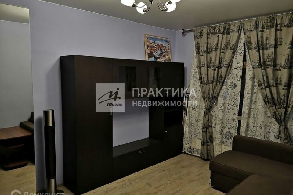 Продаётся 1-комнатная квартира, 42.5 м²
