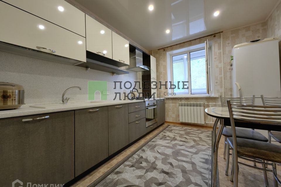 Продаётся 4-комнатная квартира, 74 м²