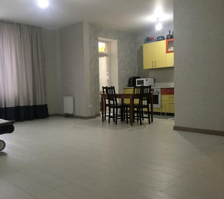 Продаётся 3-комнатная квартира, 71.5 м²