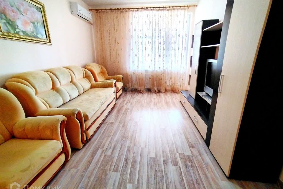 Продаётся 1-комнатная квартира, 39.6 м²