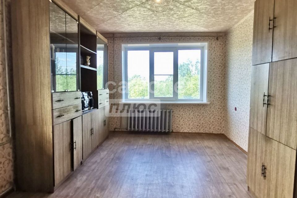 Продаётся 4-комнатная квартира, 68.8 м²