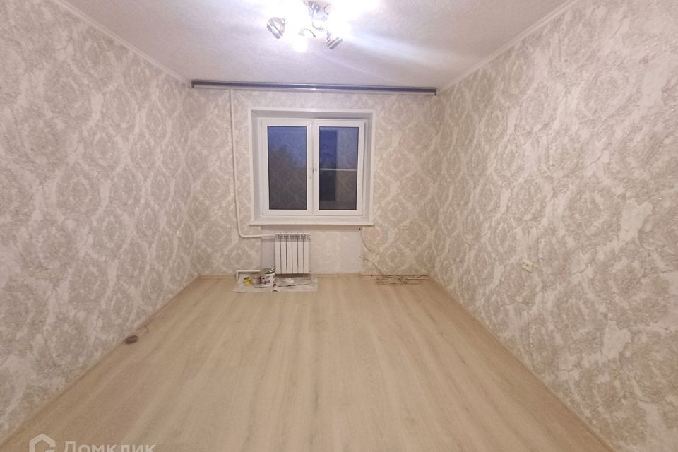 Продаётся комната в 8-комн. квартире, 12.5 м²