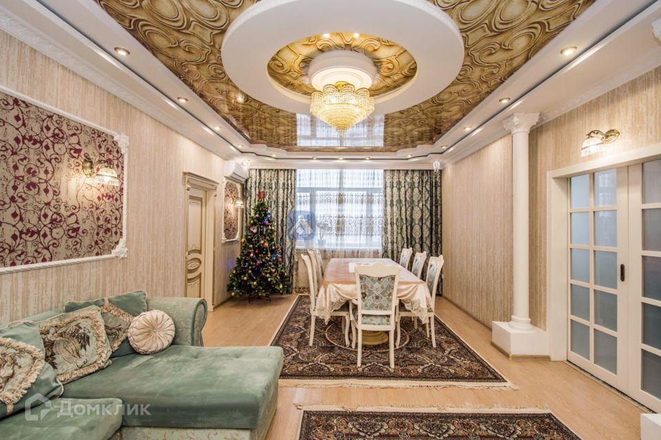 Продаётся 3-комнатная квартира, 129.4 м²