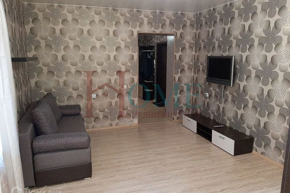 Сдаётся 1-комнатная квартира, 63 м²