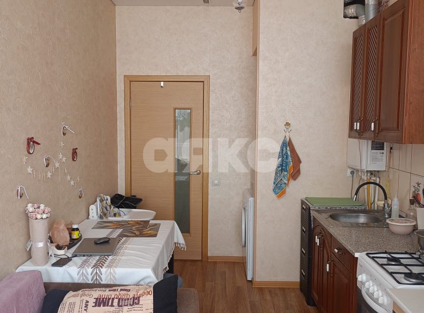 Продаётся 1-комнатная квартира, 41.8 м²