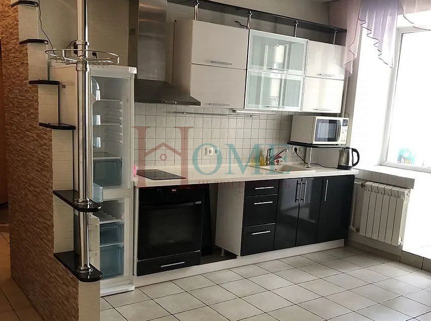 Сдаётся 2-комнатная квартира, 64 м²