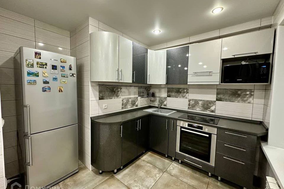 Продаётся 3-комнатная квартира, 75.6 м²