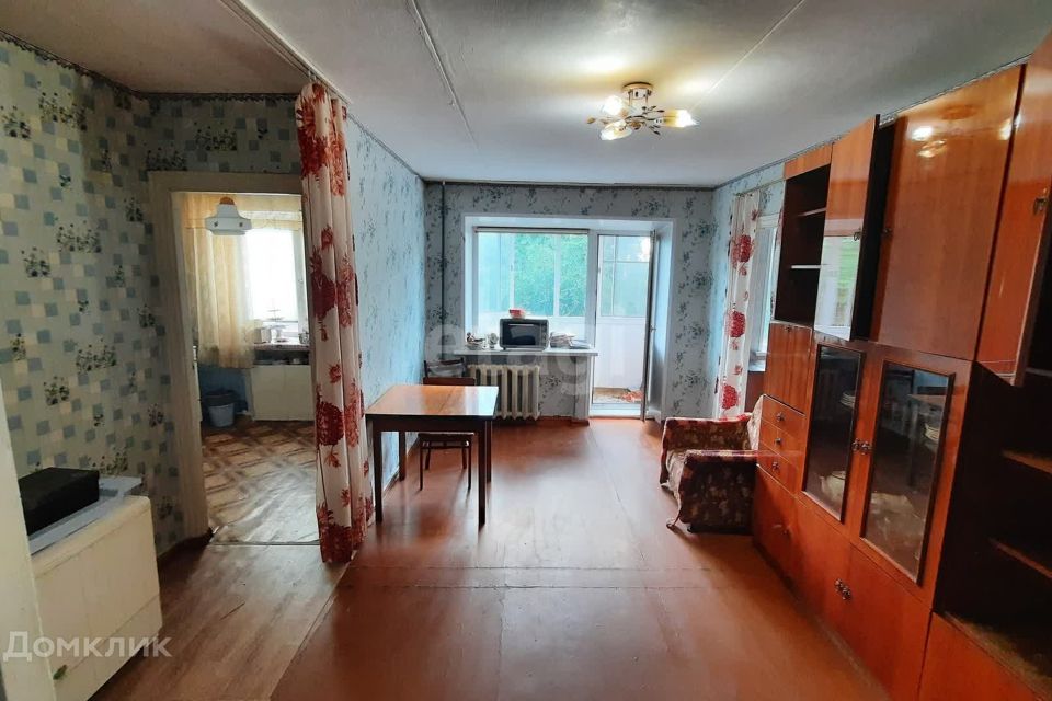 Продаётся 3-комнатная квартира, 42.5 м²