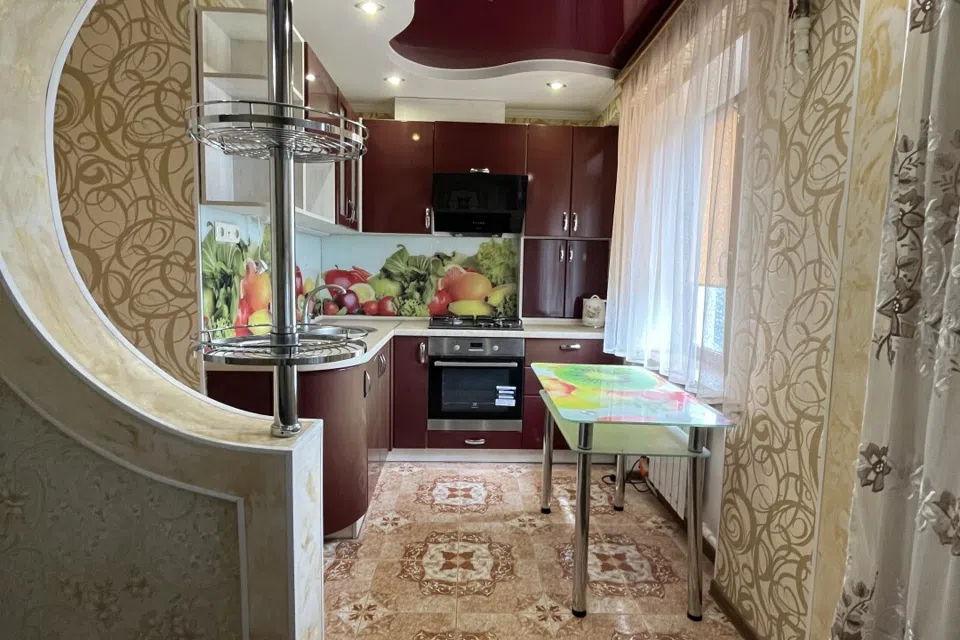 Продаётся 3-комнатная квартира, 55.8 м²