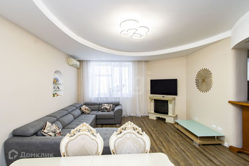 Продаётся 3-комнатная квартира, 113 м²