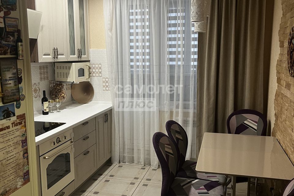 Продаётся 2-комнатная квартира, 61.7 м²