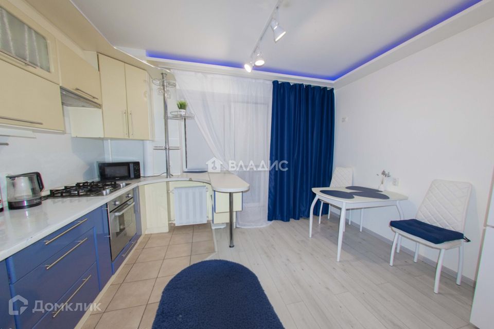 Продаётся 2-комнатная квартира, 76.8 м²