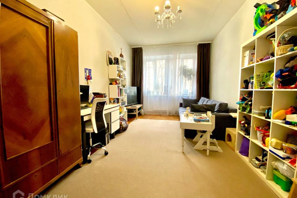 Продаётся 2-комнатная квартира, 63.7 м²