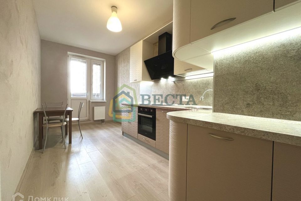 Продаётся 1-комнатная квартира, 37.4 м²