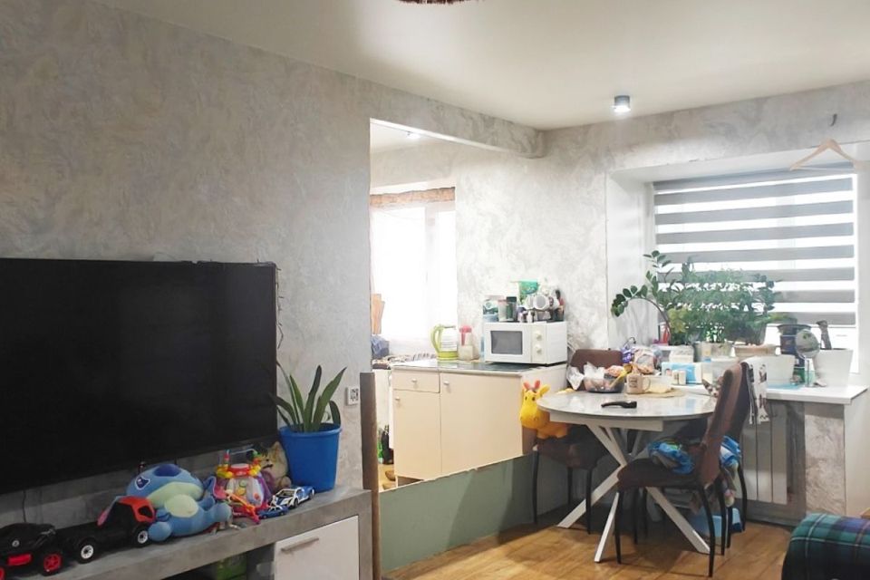 Продаётся 3-комнатная квартира, 59.4 м²