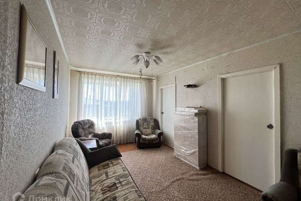 Продаётся 4-комнатная квартира, 61.1 м²